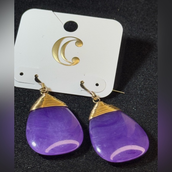 Charming Charlie’s Gold Tone Purple Enamel￼ Teardrop Earrings 2 inch approx - Picture 3 of 5